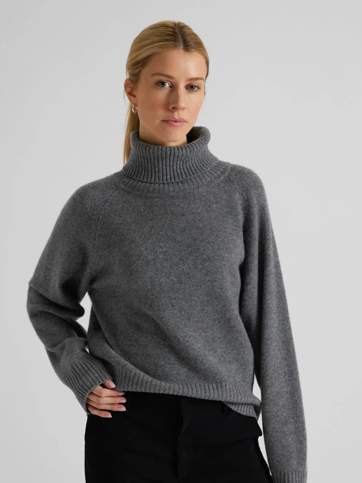 Cashmere sweater "Milano" - dark grey