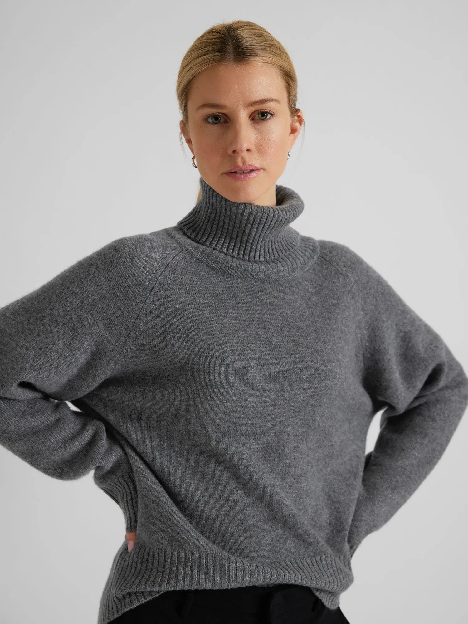 Cashmere sweater "Milano" - dark grey