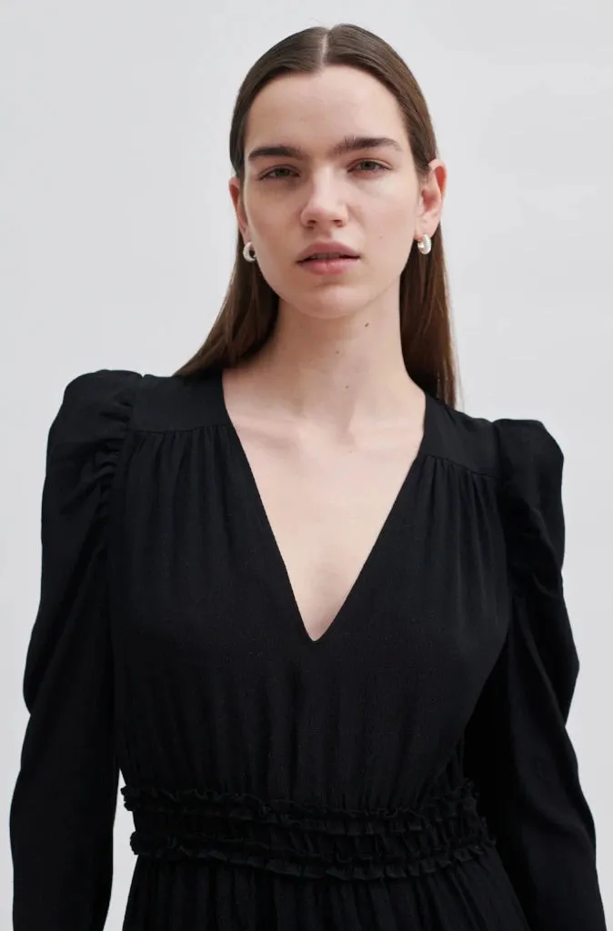 Second Female Heavenly Dress in Black